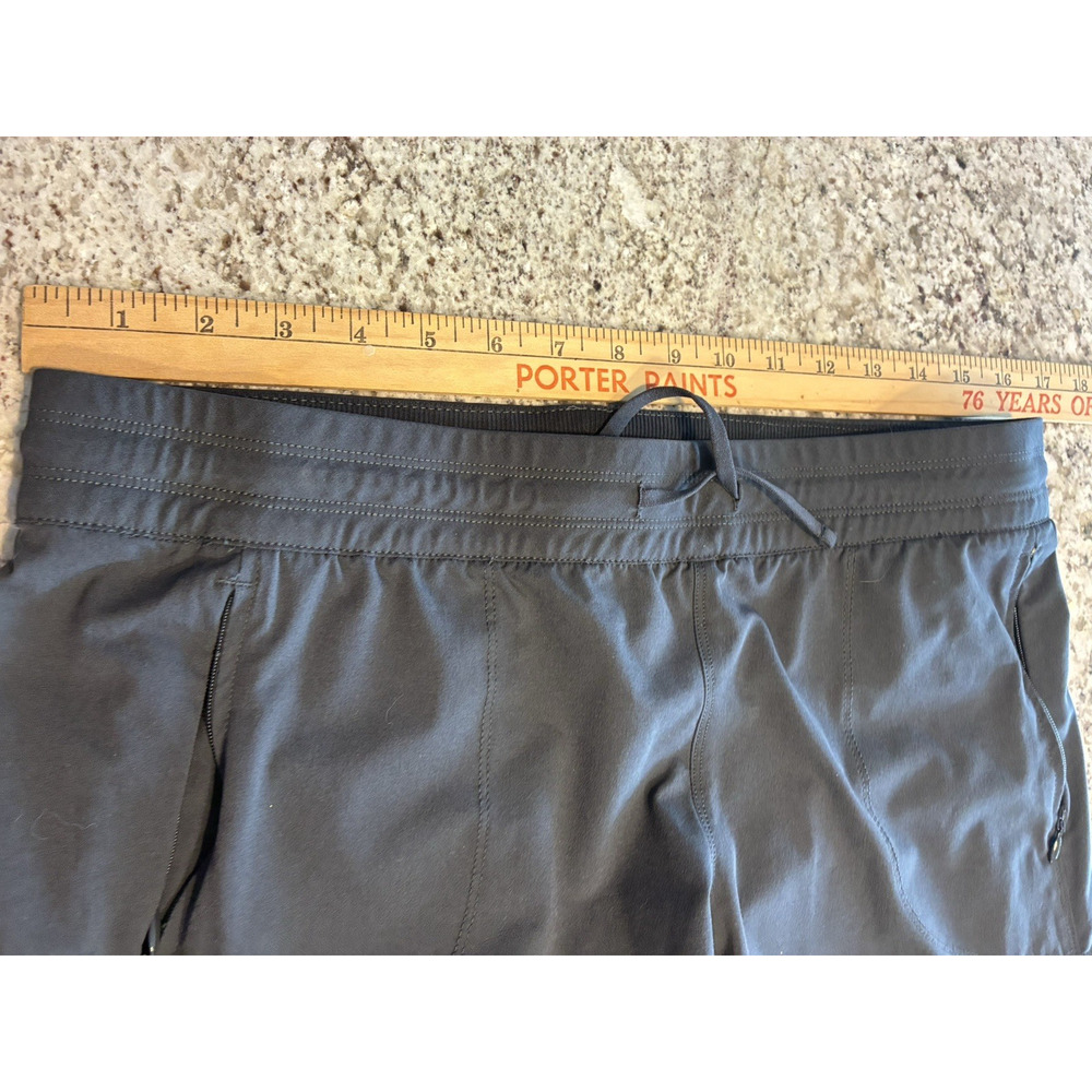 Kuhl pants Womens Medium Short Black Freeflex Move Hiking Climbing Camping - Picture 12 of 13